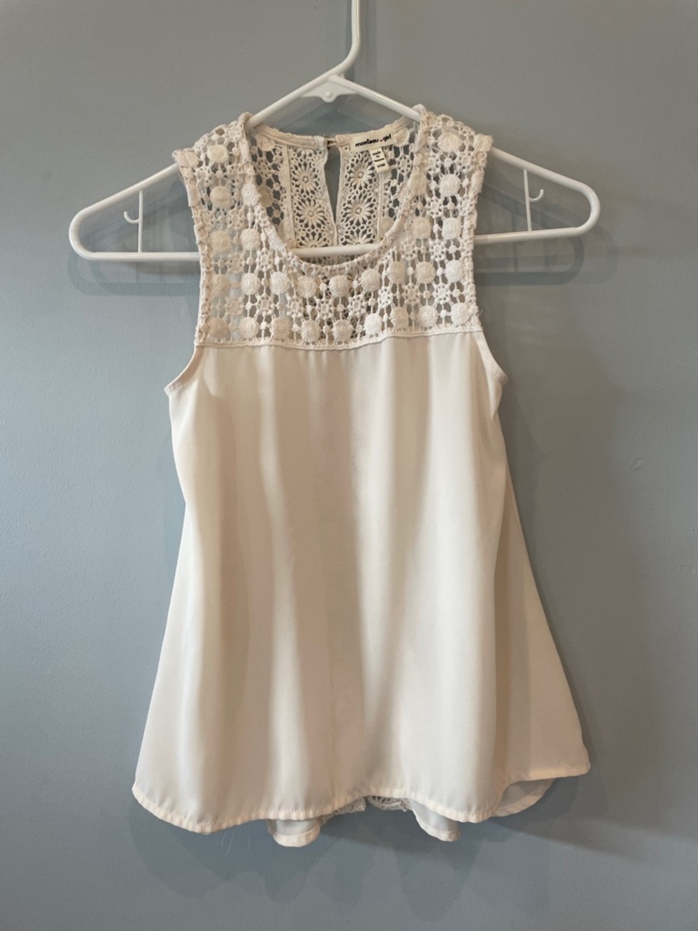 Sleeveless cream Crochet Yoke Tank Top - Cream girls size 10 like new